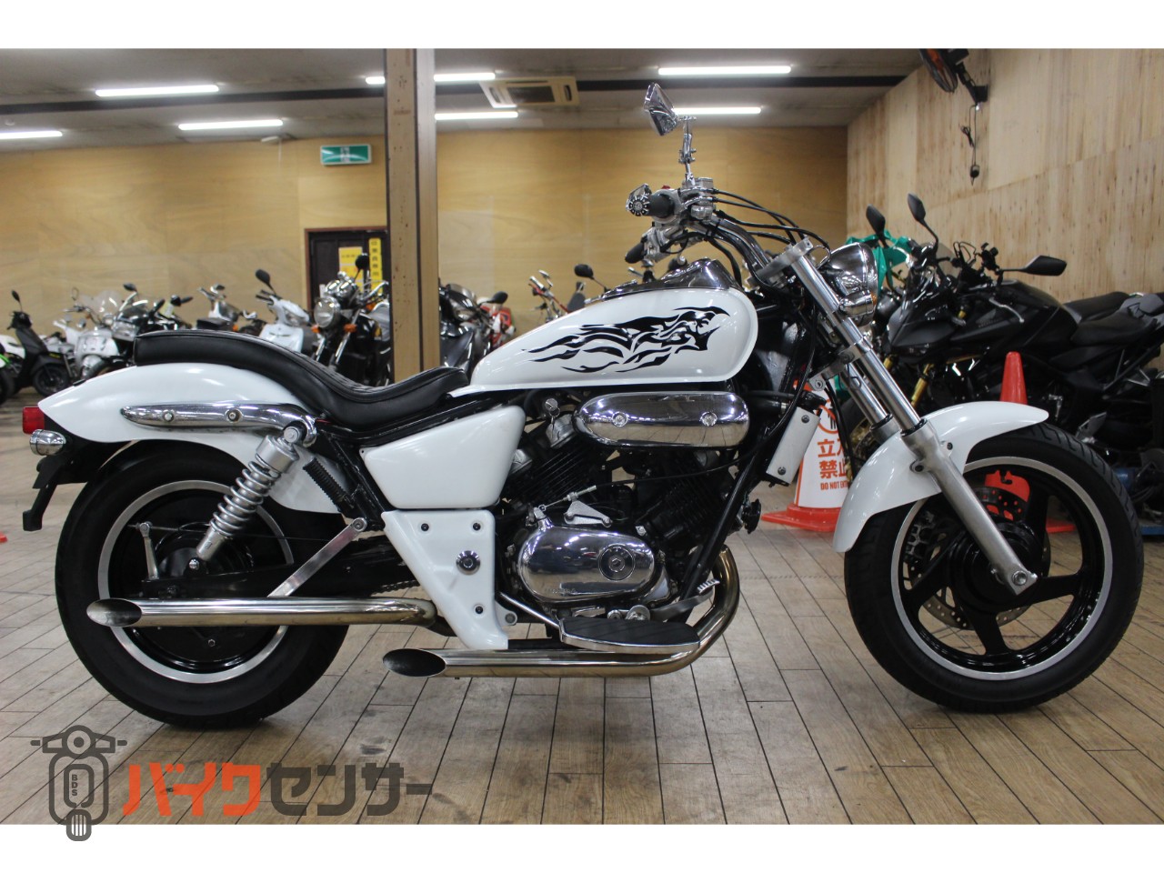 HONDA マグナ250 車体 人気❗️カスタム❗️全国配送可能❗️ 2026年最新】ホンダ マグナ250(Honda Magna250)のオートバイ車体をお