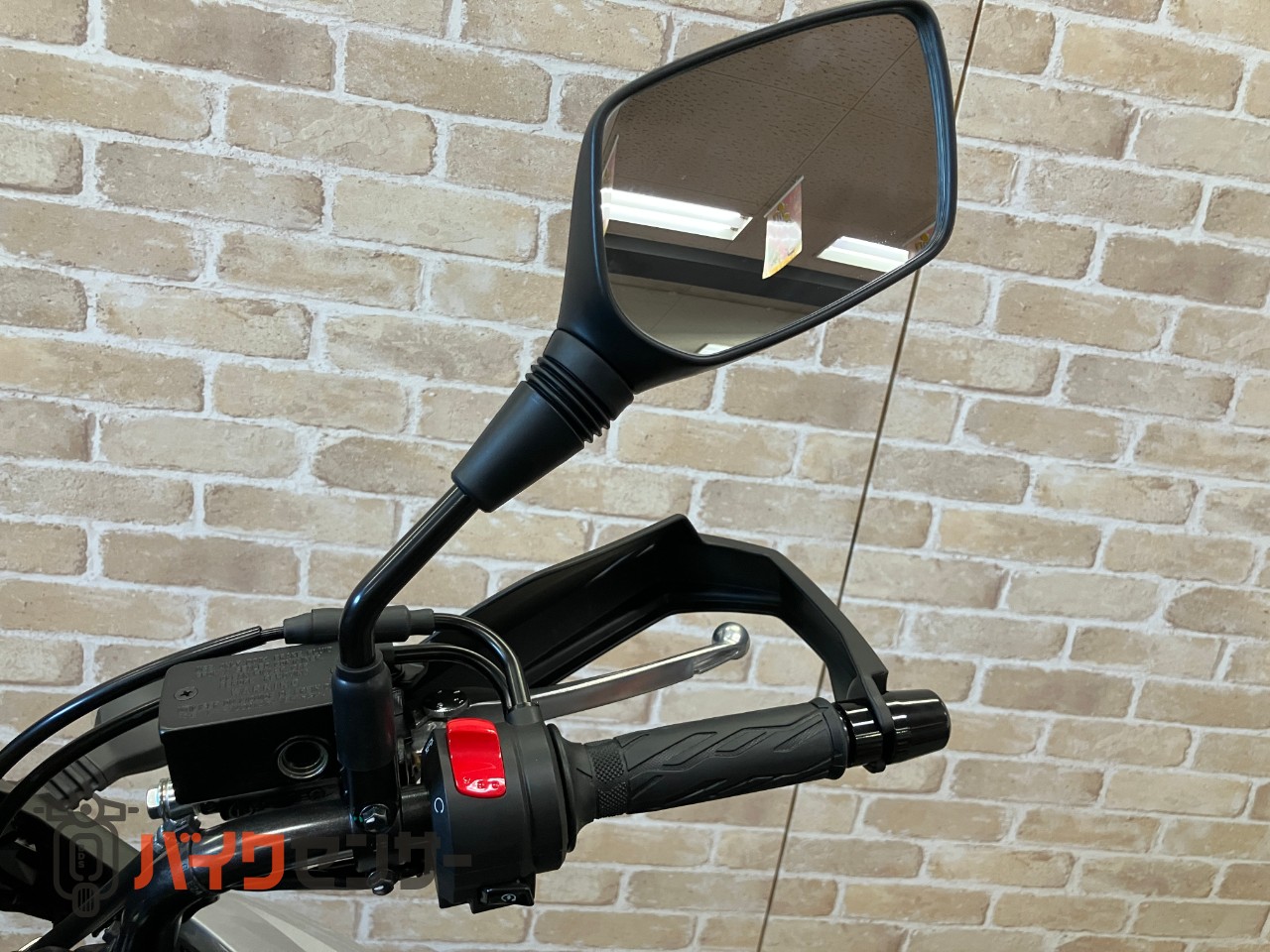 スズキ　Ｖ－ストローム２５０　Ｍ４モデル　ソリッドダスリンクールイエロー　水冷２気筒エンジン　リヤキャリア　ＤＣ電源　ナックルカバー_13