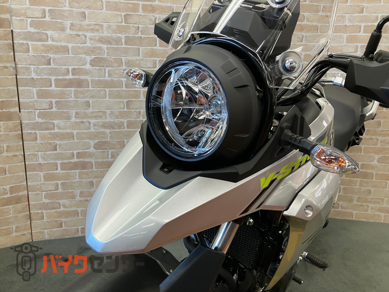 スズキ　Ｖ－ストローム２５０　Ｍ４モデル　ソリッドダスリンクールイエロー　水冷２気筒エンジン　リヤキャリア　ＤＣ電源　ナックルカバー_27