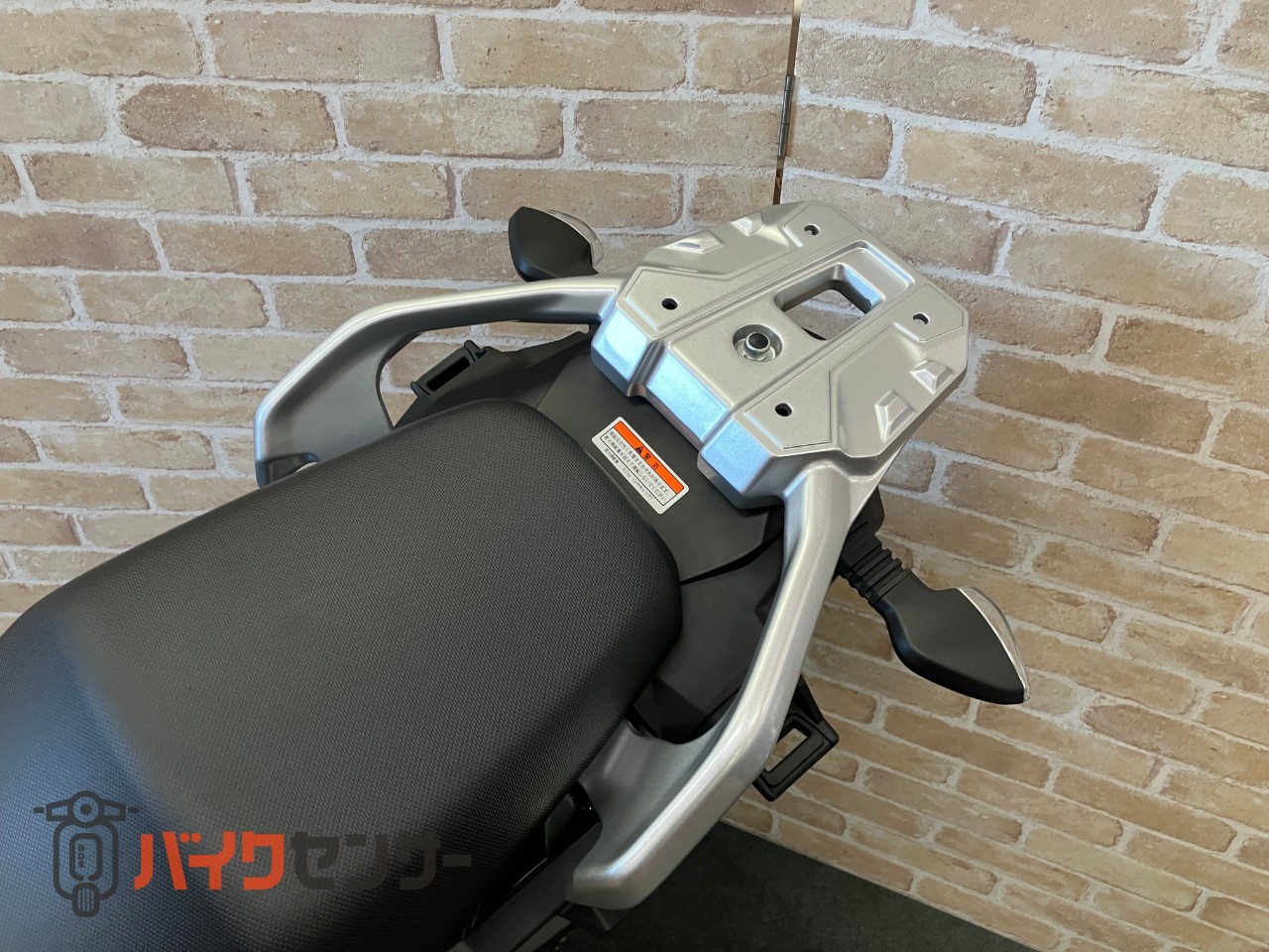 スズキ　Ｖ－ストローム２５０　Ｍ４モデル　ソリッドダスリンクールイエロー　水冷２気筒エンジン　リヤキャリア　ＤＣ電源　ナックルカバー_31