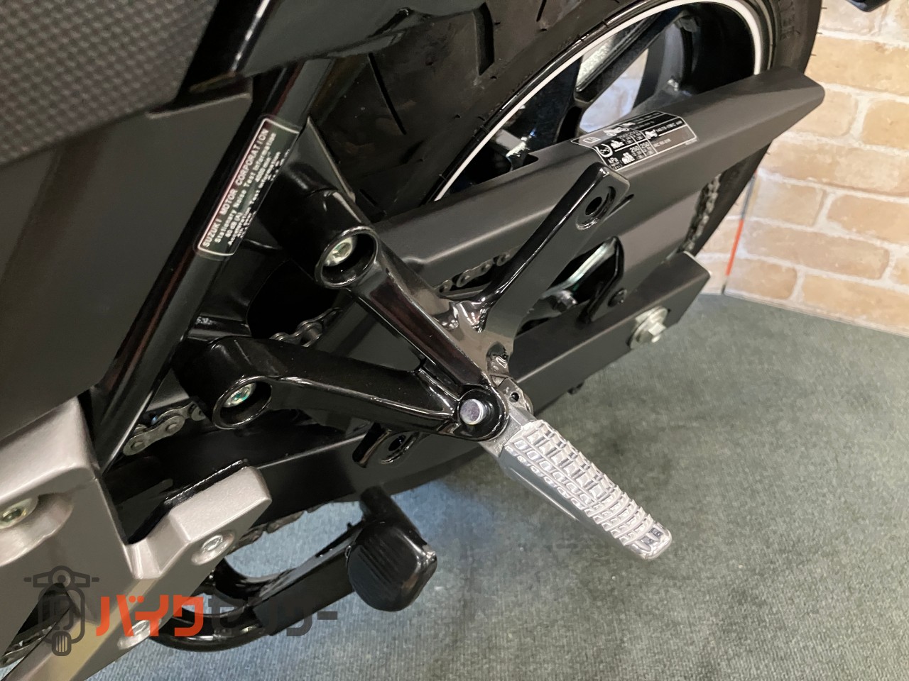 スズキ　Ｖ－ストローム２５０　Ｍ４モデル　ソリッドダスリンクールイエロー　水冷２気筒エンジン　リヤキャリア　ＤＣ電源　ナックルカバー_32