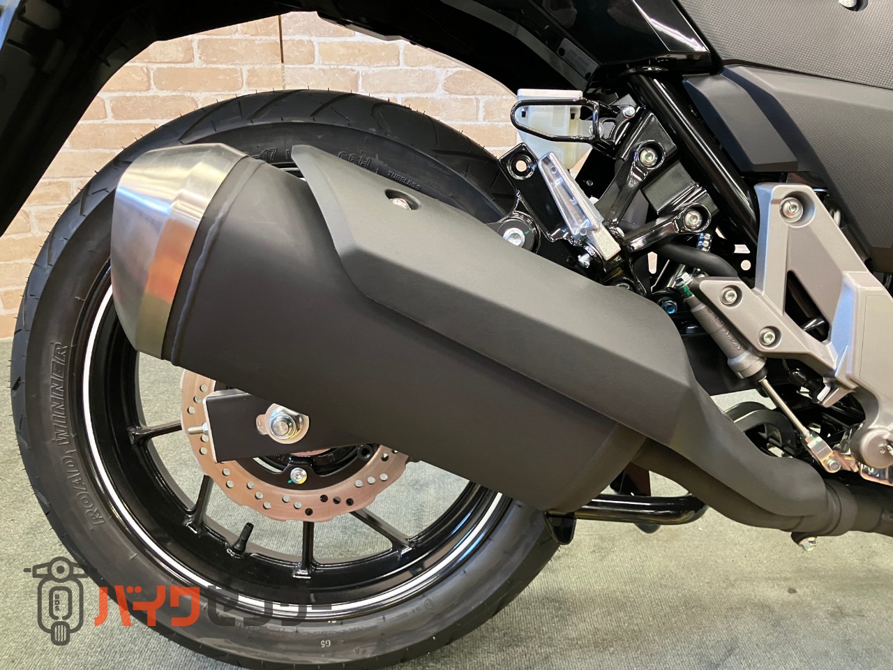 スズキ　Ｖ－ストローム２５０　Ｍ４モデル　ソリッドダスリンクールイエロー　水冷２気筒エンジン　リヤキャリア　ＤＣ電源　ナックルカバー_46