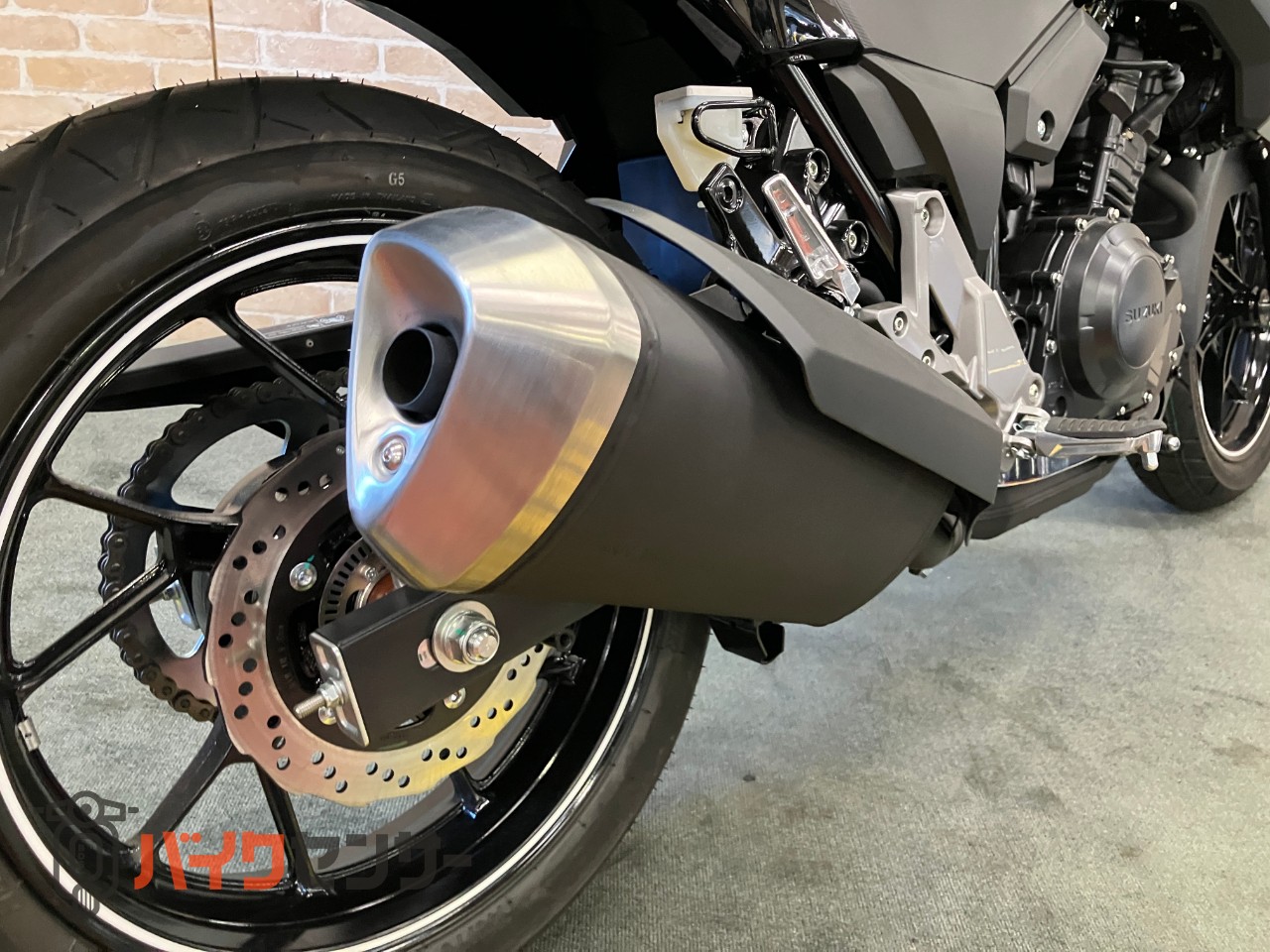 スズキ　Ｖ－ストローム２５０　Ｍ４モデル　ソリッドダスリンクールイエロー　水冷２気筒エンジン　リヤキャリア　ＤＣ電源　ナックルカバー_49