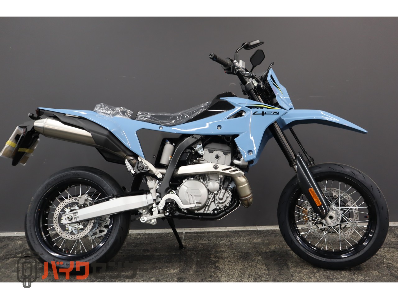 スズキ DR‑Z4SM 2026モデル 新車 B610948| BDSバイクセンサー