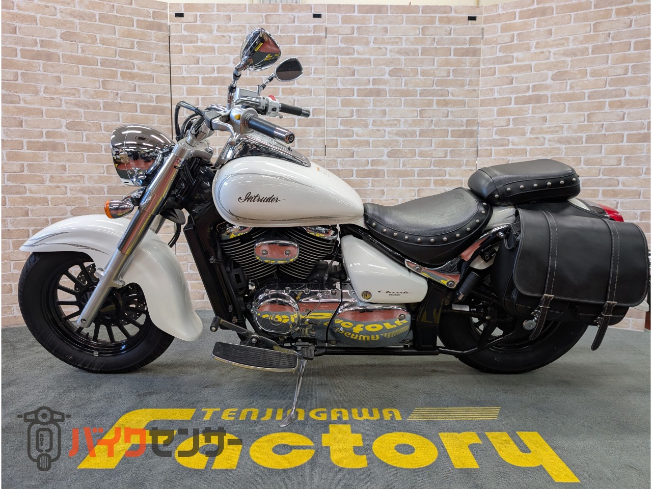 イントルーダー400クラシック　サイドバック　インジェクション_1