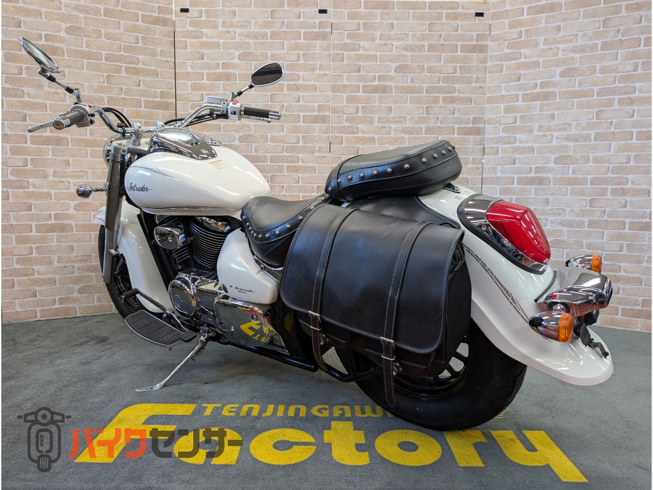 イントルーダー400クラシック　サイドバック　インジェクション_5