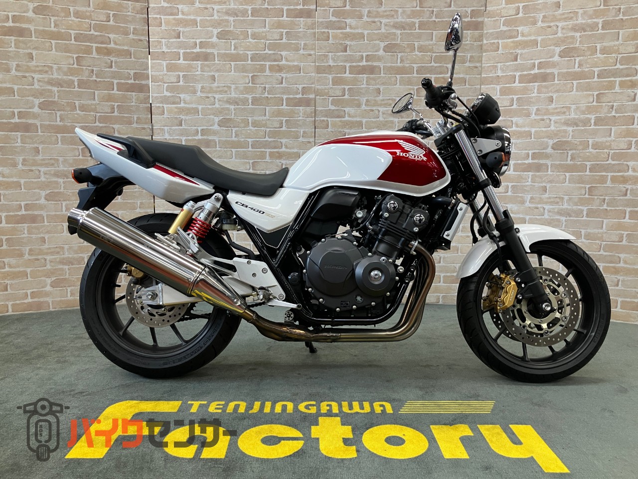 CB400 SUPER FOUR VTEC REVO  　パールサンビームホワイト　社外リアサス_0