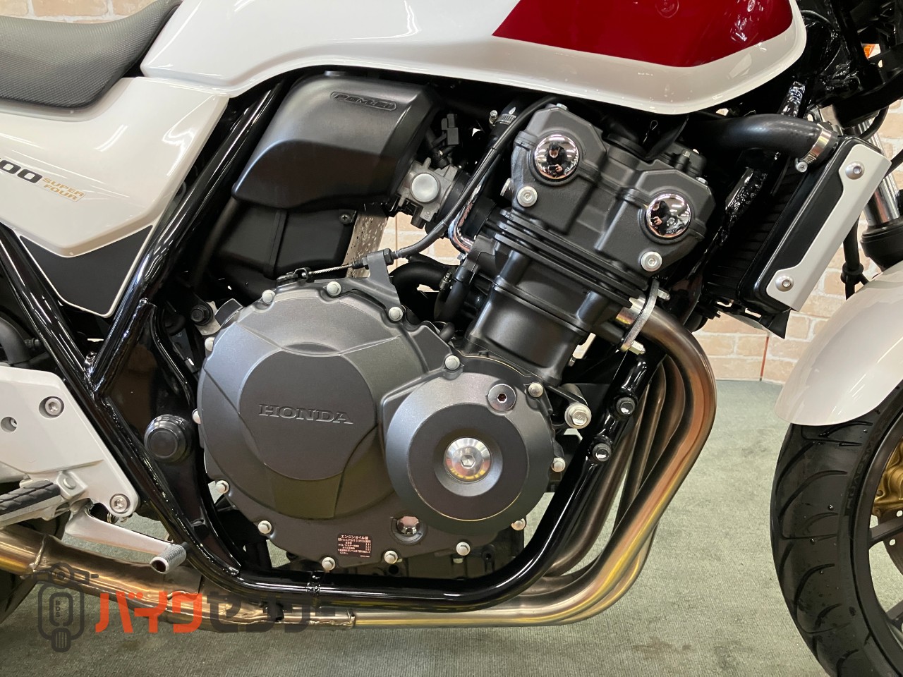 CB400 SUPER FOUR VTEC REVO  　パールサンビームホワイト　社外リアサス_16