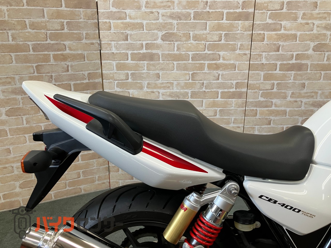 CB400 SUPER FOUR VTEC REVO  　パールサンビームホワイト　社外リアサス_18