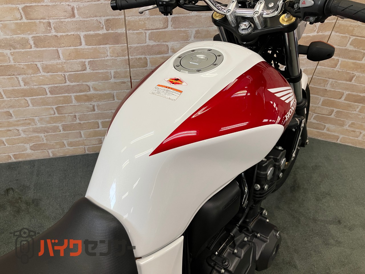 CB400 SUPER FOUR VTEC REVO  　パールサンビームホワイト　社外リアサス_28
