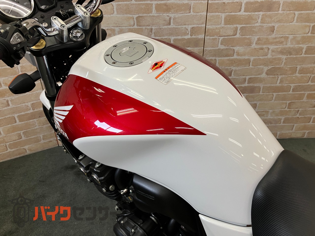 CB400 SUPER FOUR VTEC REVO  　パールサンビームホワイト　社外リアサス_31
