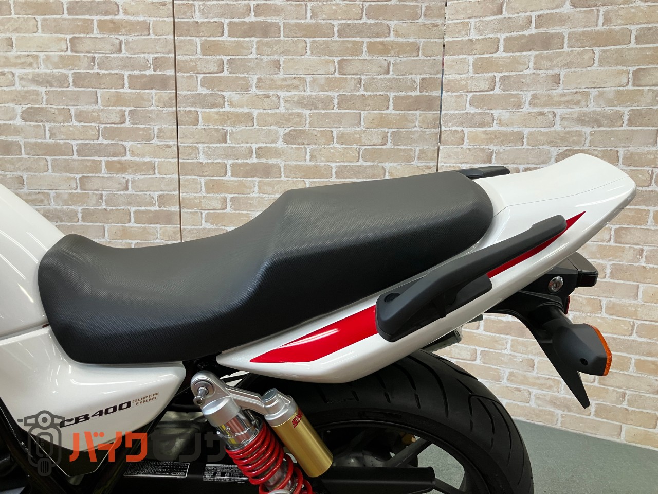 CB400 SUPER FOUR VTEC REVO  　パールサンビームホワイト　社外リアサス_39