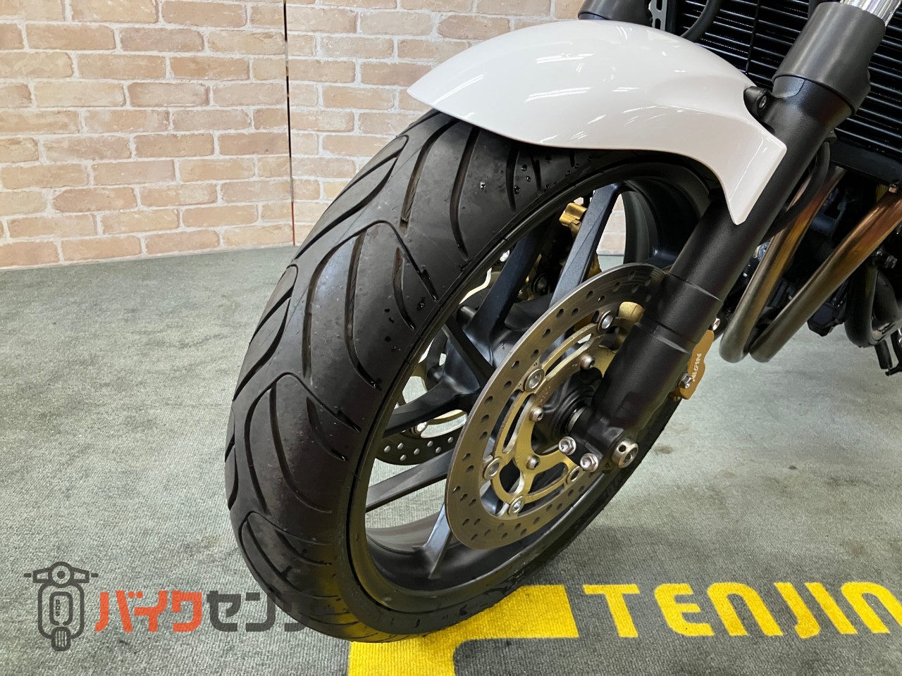 CB400 SUPER FOUR VTEC REVO  　パールサンビームホワイト　社外リアサス_46