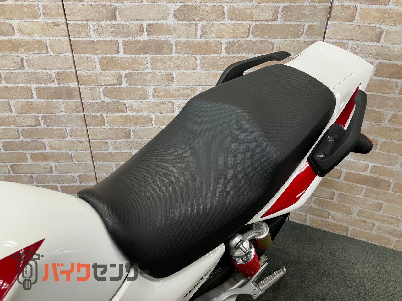 CB400 SUPER FOUR VTEC REVO  　パールサンビームホワイト　社外リアサス_49