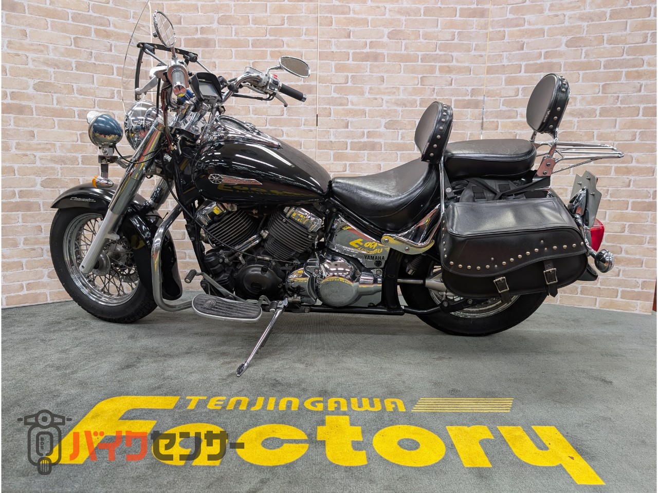ドラッグスター400クラシック ローライダーマフラー サイドバック バックレスト スクリーン ガード フォグライト_1