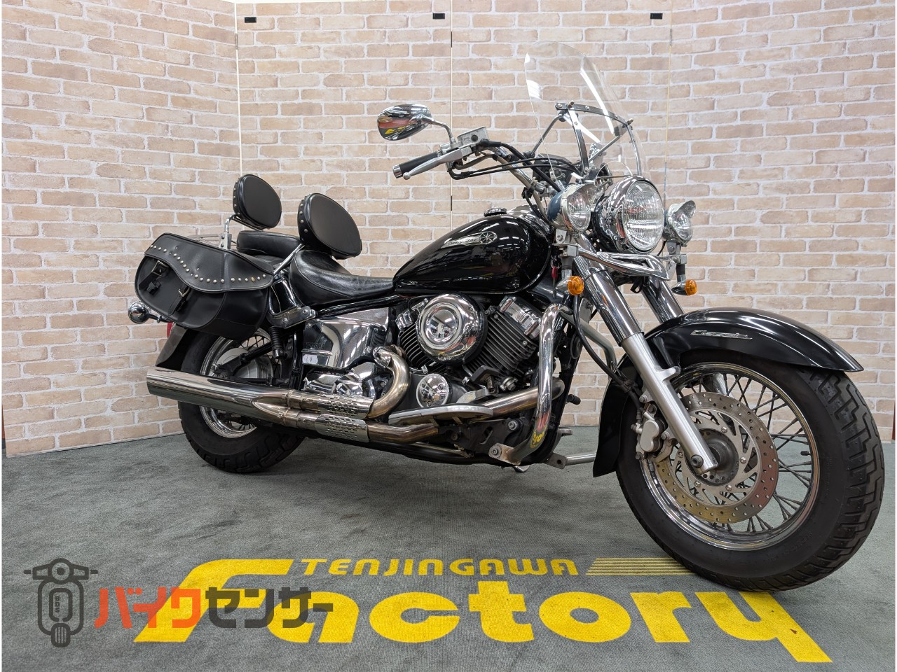 ドラッグスター400クラシック ローライダーマフラー サイドバック バックレスト スクリーン ガード フォグライト_2