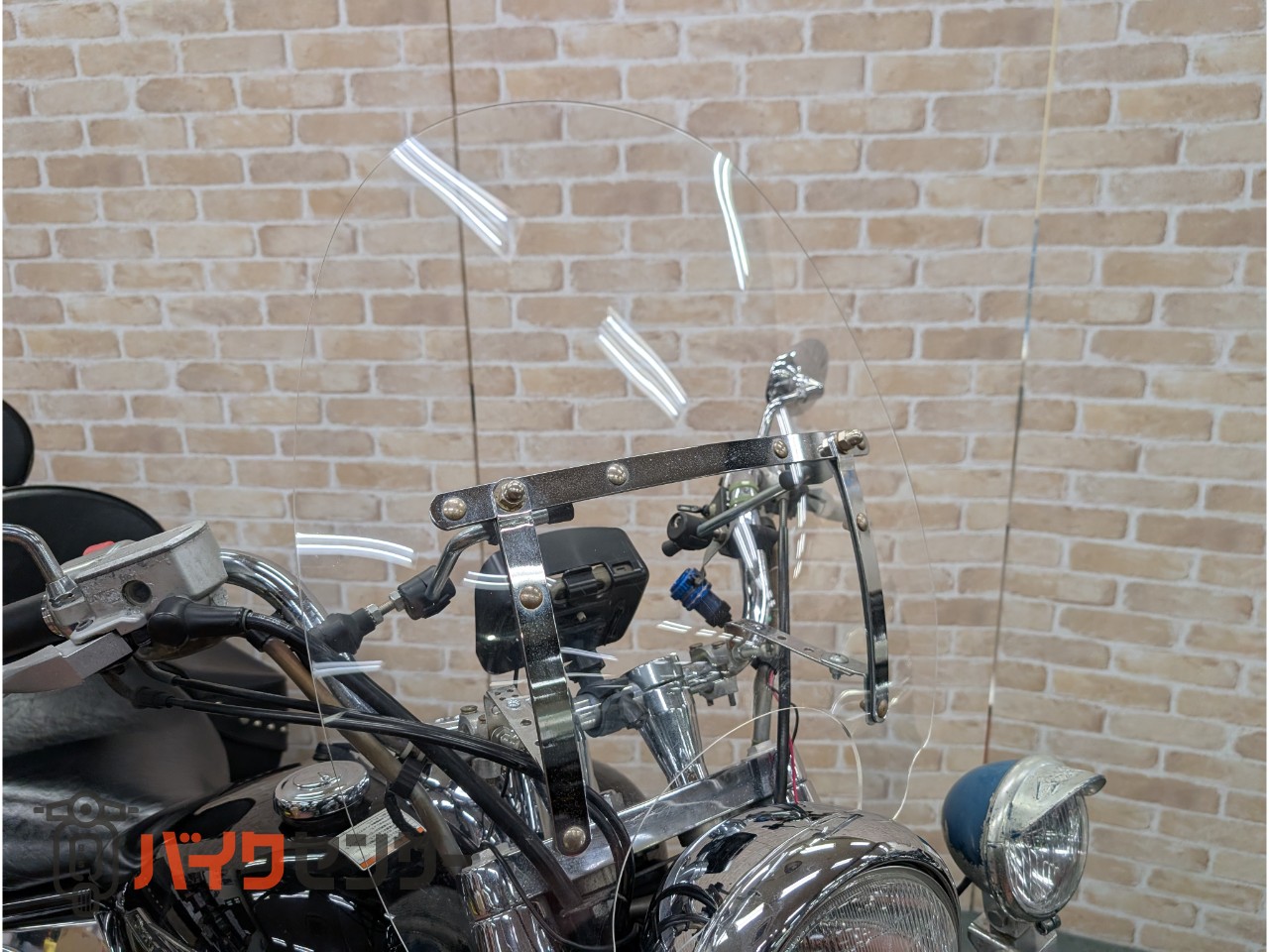 ドラッグスター400クラシック ローライダーマフラー サイドバック バックレスト スクリーン ガード フォグライト_9