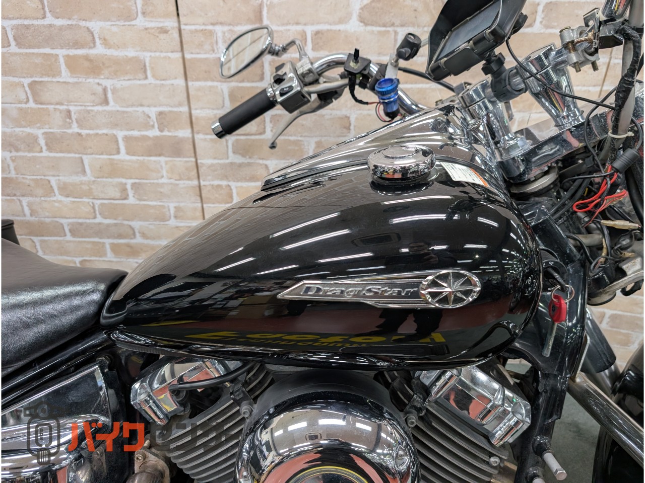 ドラッグスター400クラシック ローライダーマフラー サイドバック バックレスト スクリーン ガード フォグライト_18
