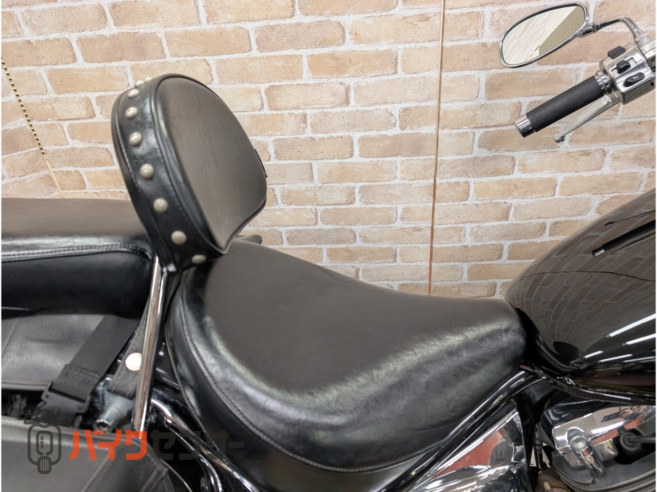 ドラッグスター400クラシック ローライダーマフラー サイドバック バックレスト スクリーン ガード フォグライト_20