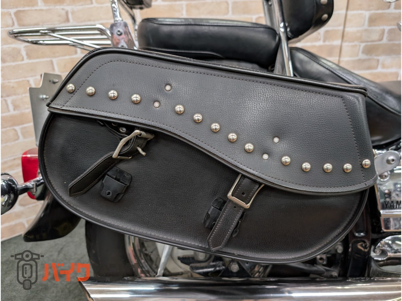 ドラッグスター400クラシック ローライダーマフラー サイドバック バックレスト スクリーン ガード フォグライト_24