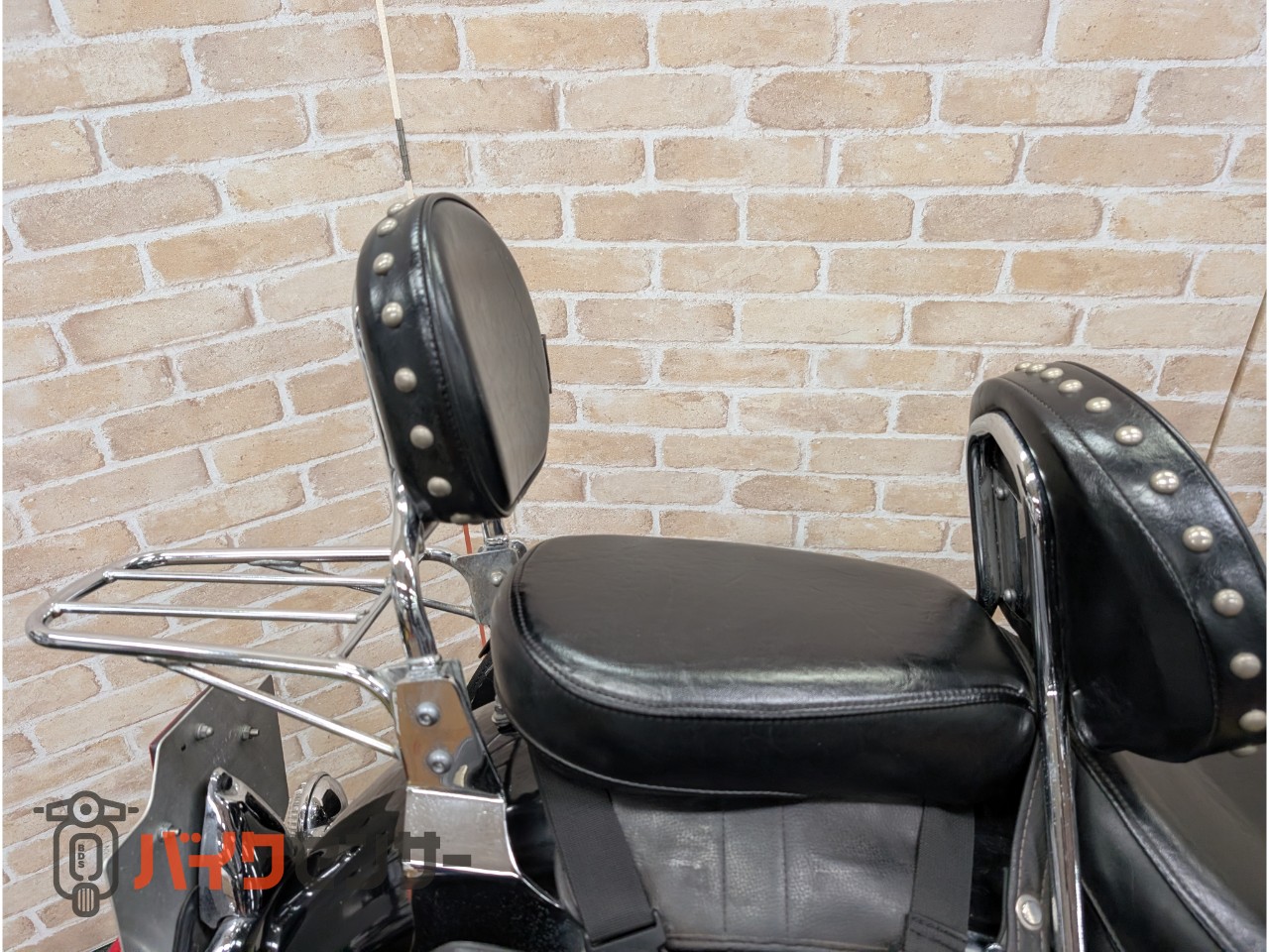 ドラッグスター400クラシック ローライダーマフラー サイドバック バックレスト スクリーン ガード フォグライト_25