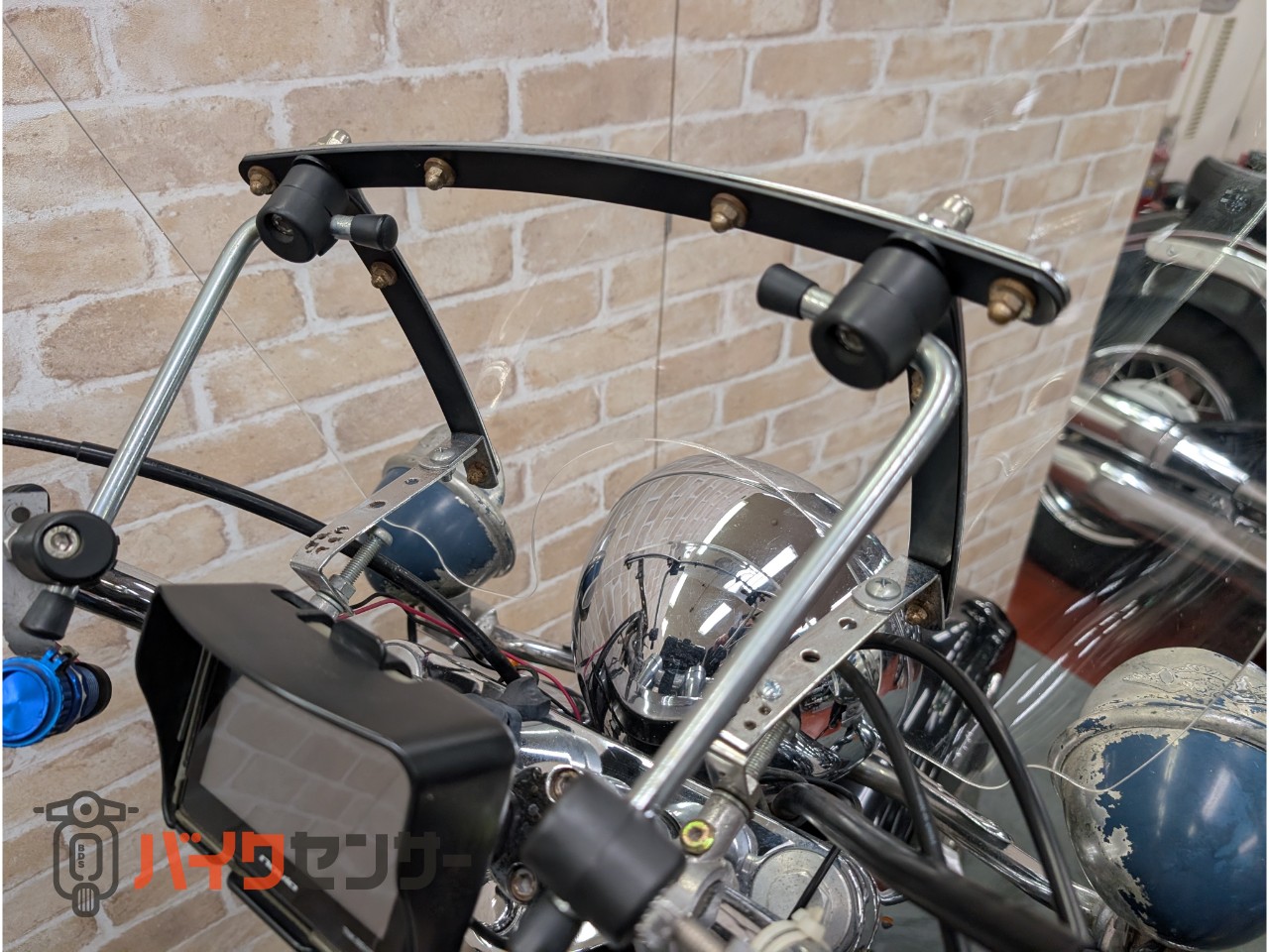 ドラッグスター400クラシック ローライダーマフラー サイドバック バックレスト スクリーン ガード フォグライト_36