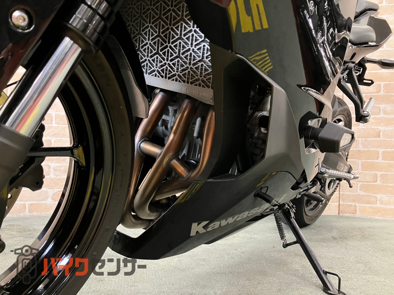 Ninja ZX-25R サイドスライダー　クイックシフター　スモークスクリーン　ラジエターガード_6