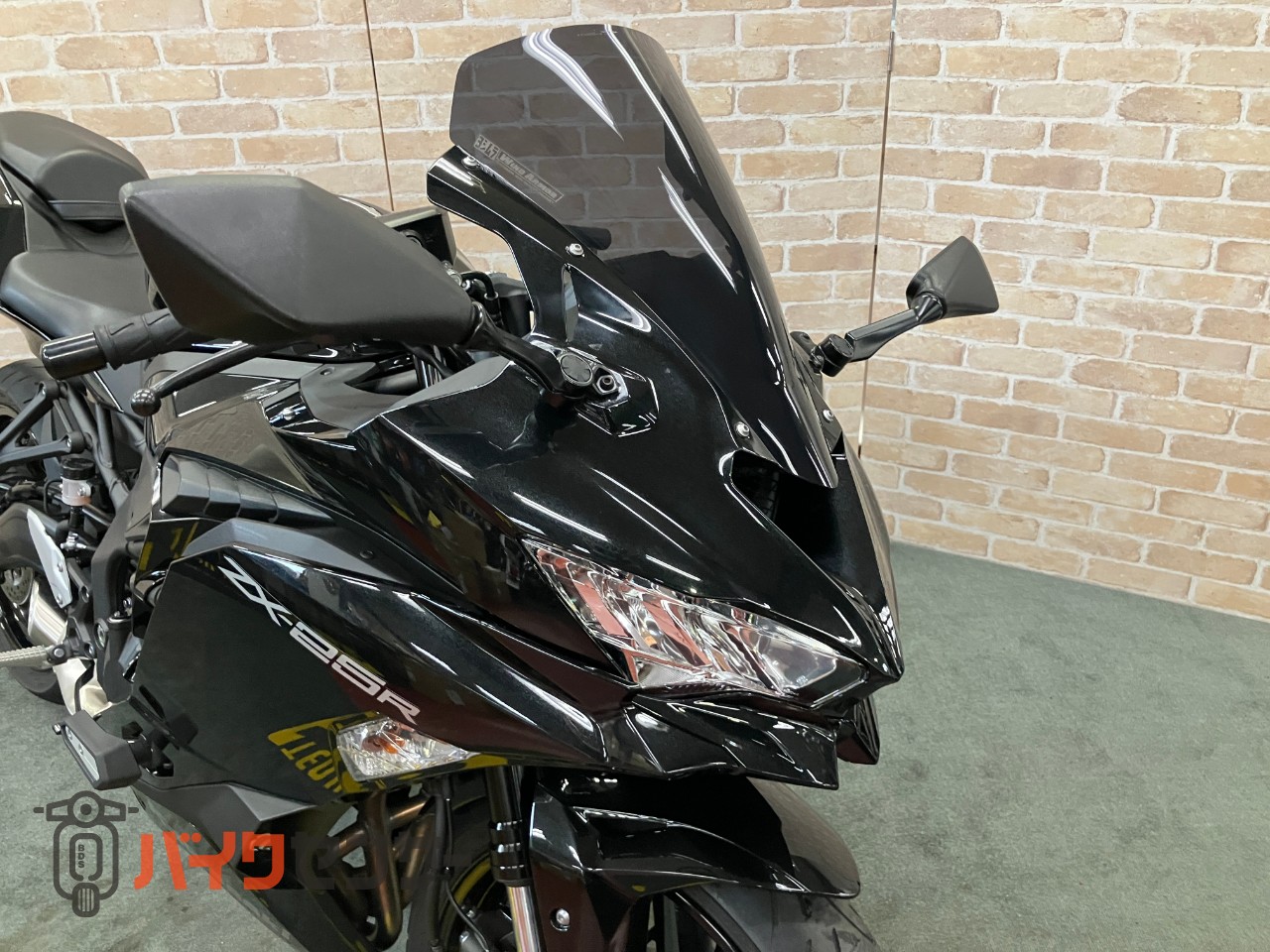 Ninja ZX-25R サイドスライダー　クイックシフター　スモークスクリーン　ラジエターガード_8