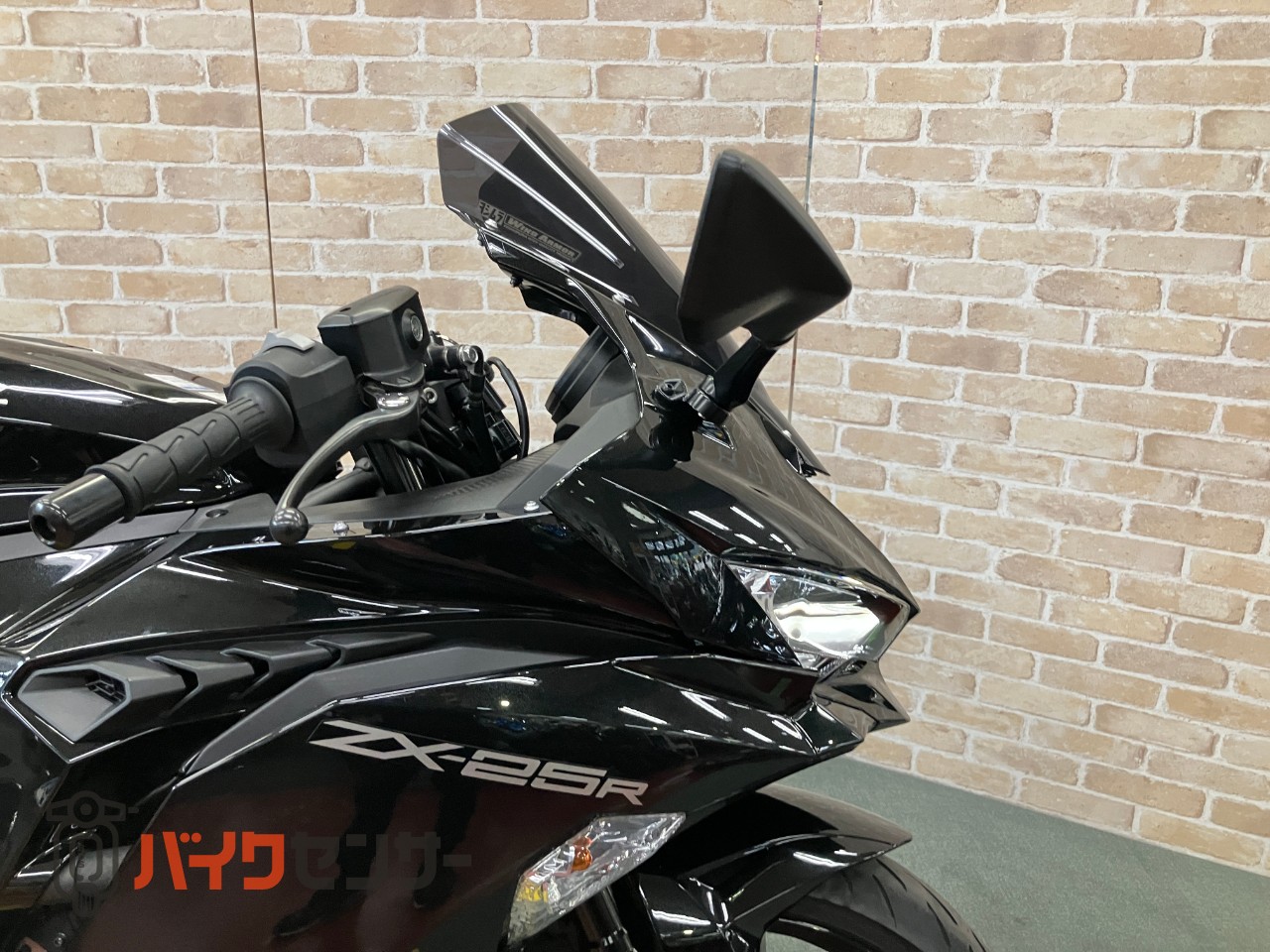 Ninja ZX-25R サイドスライダー　クイックシフター　スモークスクリーン　ラジエターガード_13