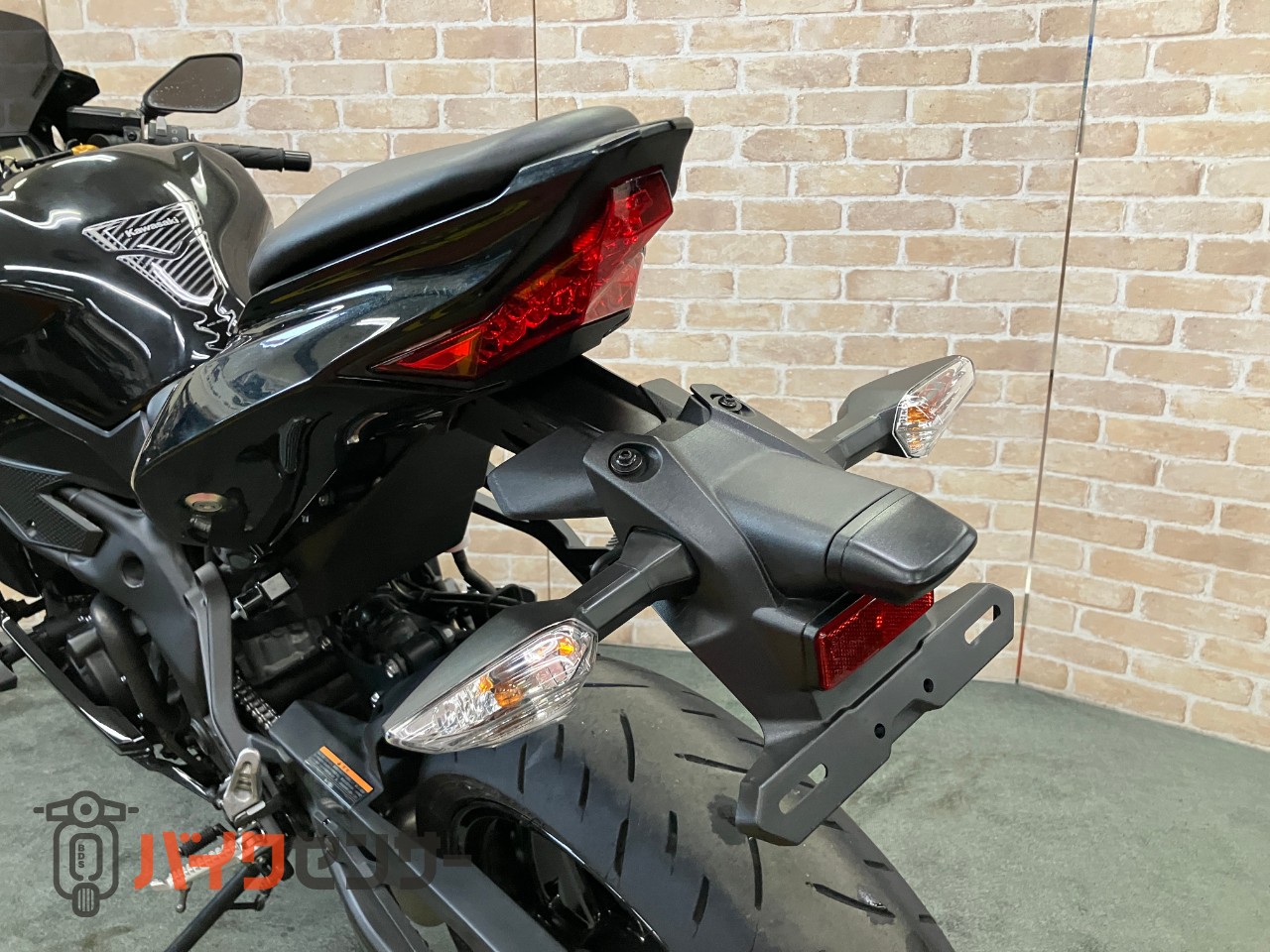 Ninja ZX-25R サイドスライダー　クイックシフター　スモークスクリーン　ラジエターガード_27