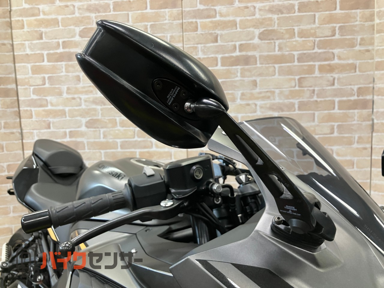 Ninja ZX-25R SE　前後LEDウインカー　スモークテール　ナポレオンミラー　ETC　USB　マウントバー_6