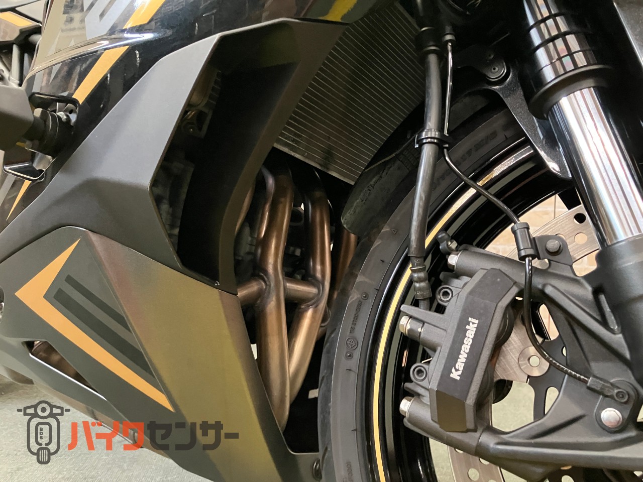 Ninja ZX-25R SE　前後LEDウインカー　スモークテール　ナポレオンミラー　ETC　USB　マウントバー_7