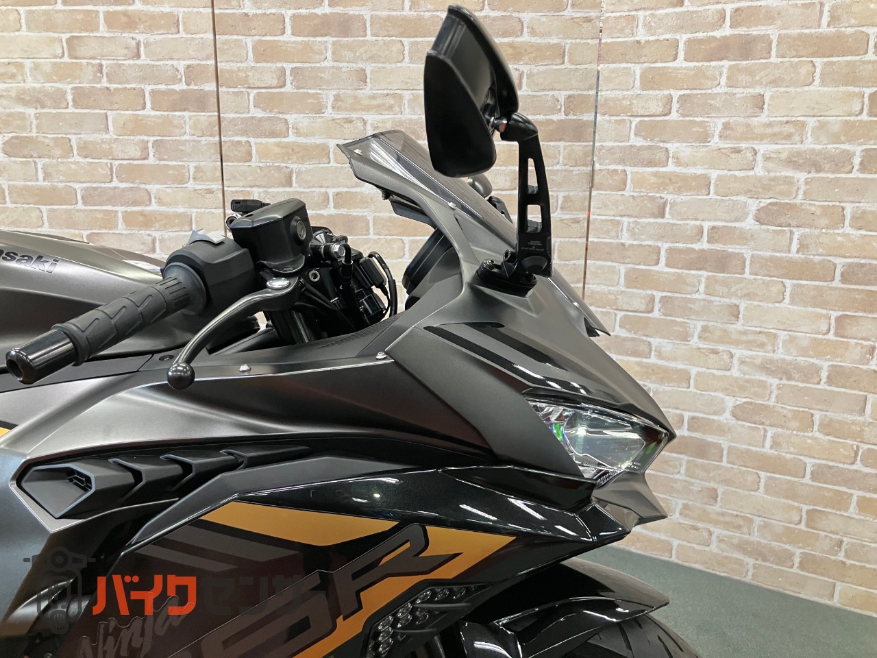 Ninja ZX-25R SE　前後LEDウインカー　スモークテール　ナポレオンミラー　ETC　USB　マウントバー_11