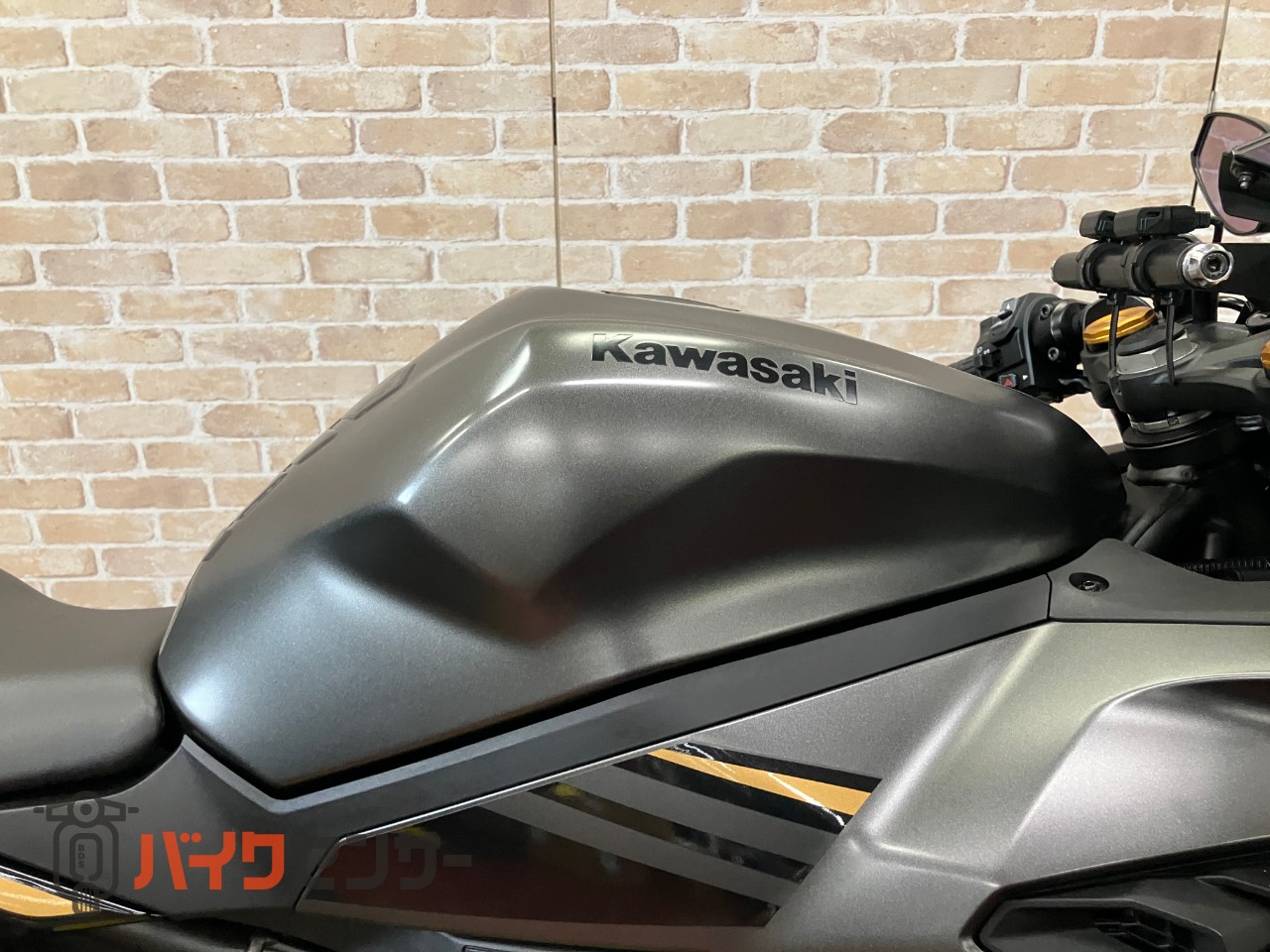 Ninja ZX-25R SE　前後LEDウインカー　スモークテール　ナポレオンミラー　ETC　USB　マウントバー_14