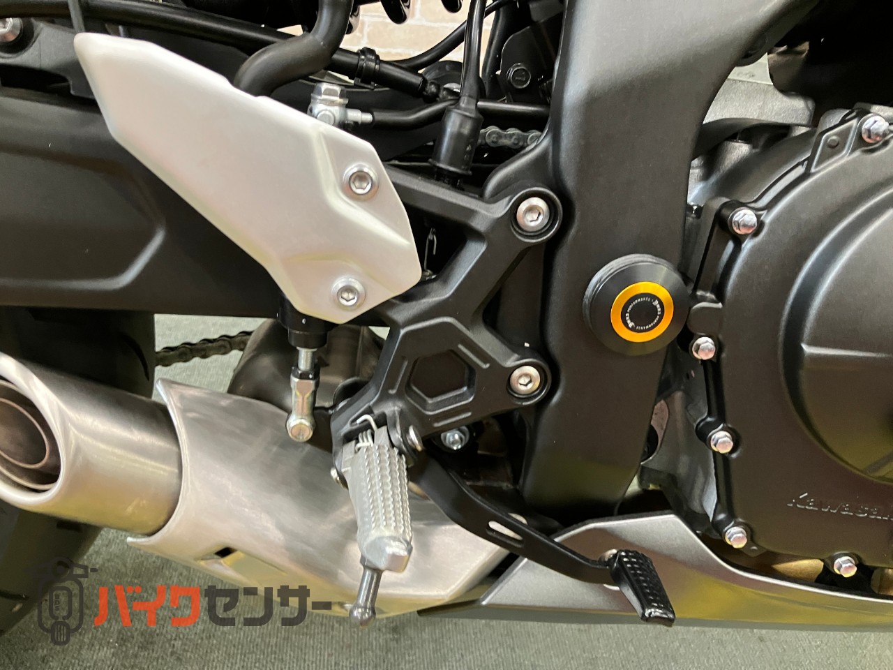 Ninja ZX-25R SE　前後LEDウインカー　スモークテール　ナポレオンミラー　ETC　USB　マウントバー_17