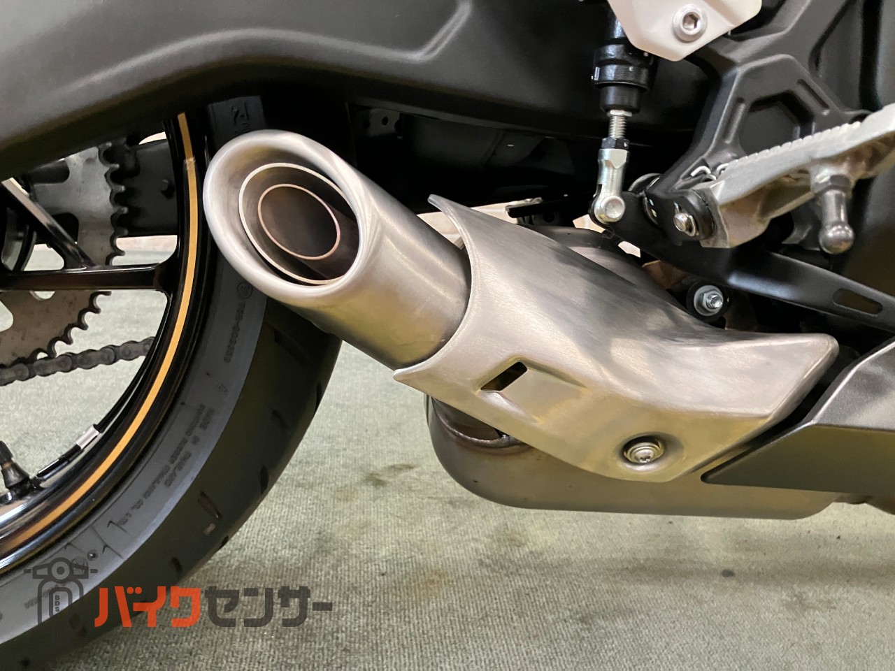 Ninja ZX-25R SE　前後LEDウインカー　スモークテール　ナポレオンミラー　ETC　USB　マウントバー_20