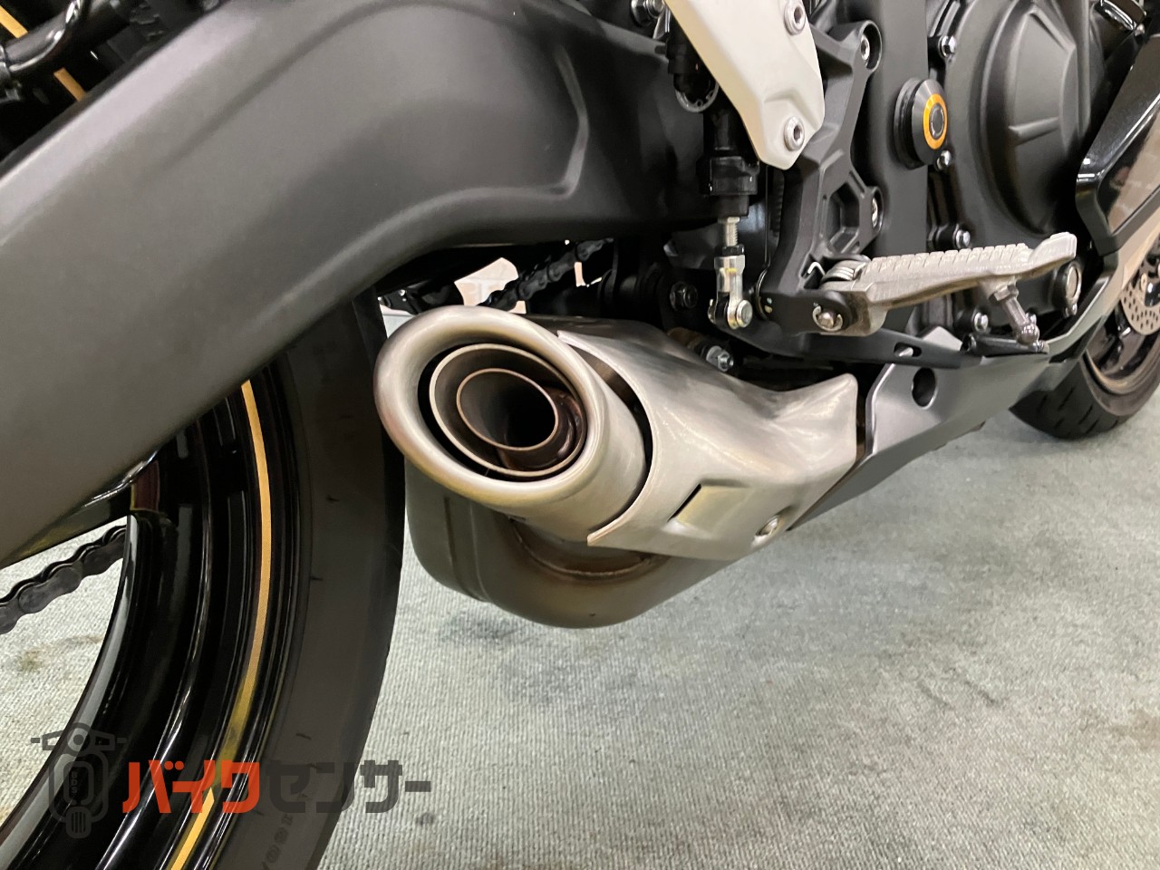 Ninja ZX-25R SE　前後LEDウインカー　スモークテール　ナポレオンミラー　ETC　USB　マウントバー_23