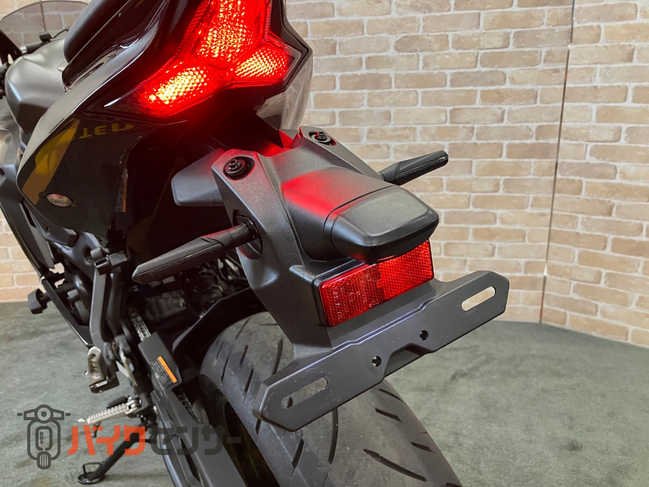 Ninja ZX-25R SE　前後LEDウインカー　スモークテール　ナポレオンミラー　ETC　USB　マウントバー_30