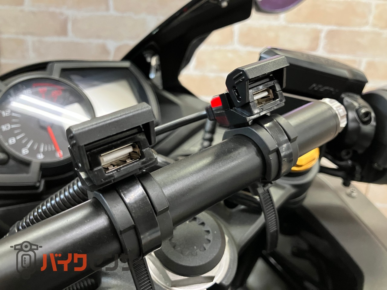 Ninja ZX-25R SE　前後LEDウインカー　スモークテール　ナポレオンミラー　ETC　USB　マウントバー_34