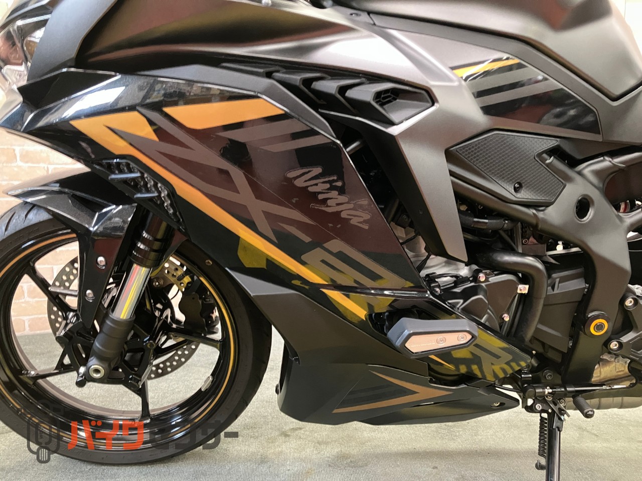 Ninja ZX-25R SE　前後LEDウインカー　スモークテール　ナポレオンミラー　ETC　USB　マウントバー_38