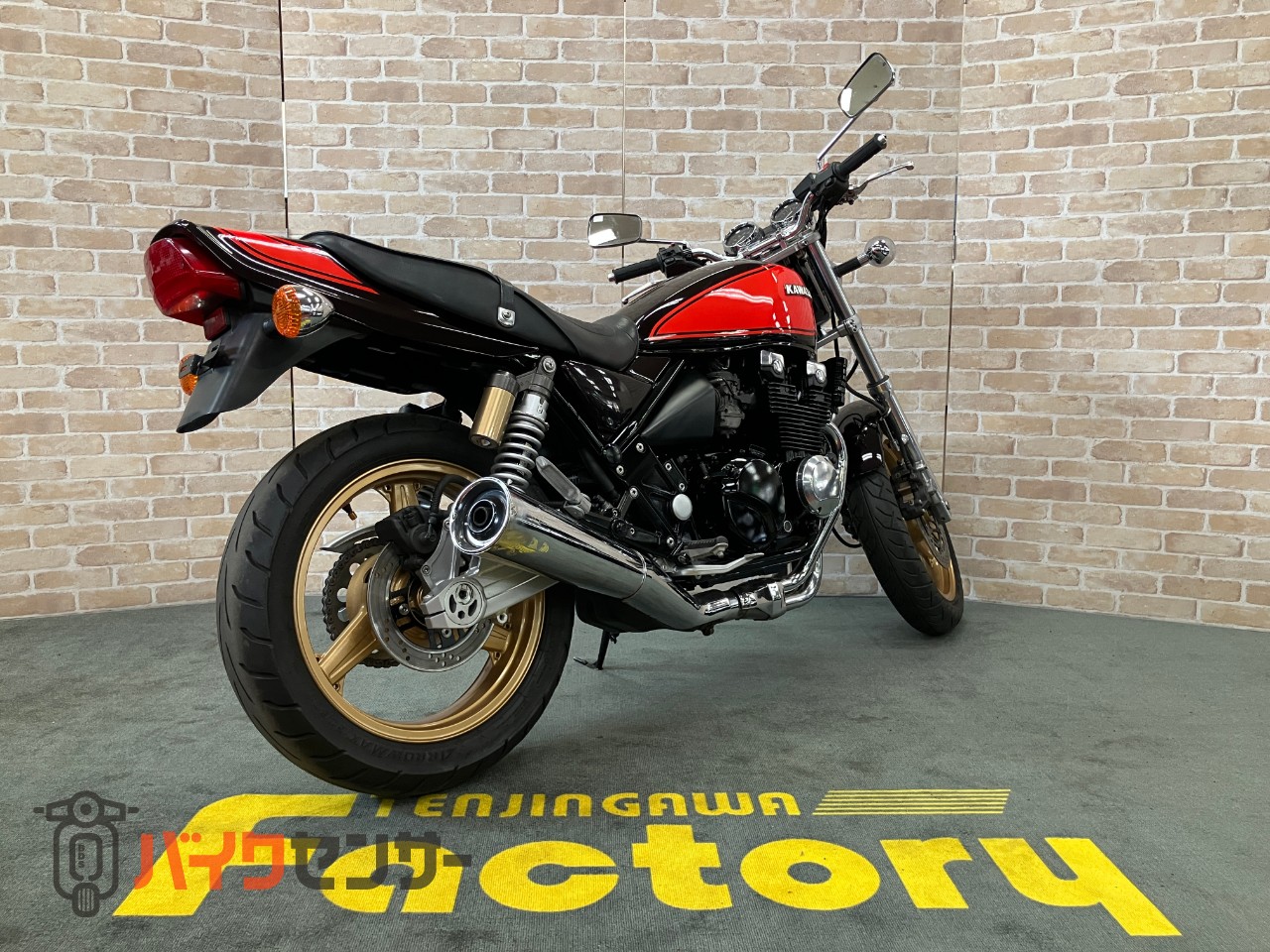 ZEPHYR χ 17インチホイール　火の玉　ゴールドホイール　NEWペイント_4