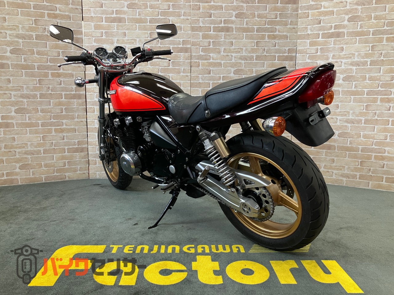 ZEPHYR χ 17インチホイール　火の玉　ゴールドホイール　NEWペイント_5