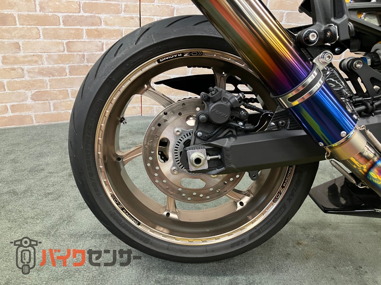 Z900RSカフェ OZホイール マーヴェリックサイレンサー OVERサブフレーム アンダーカウル ヨシムラスクリーン_9