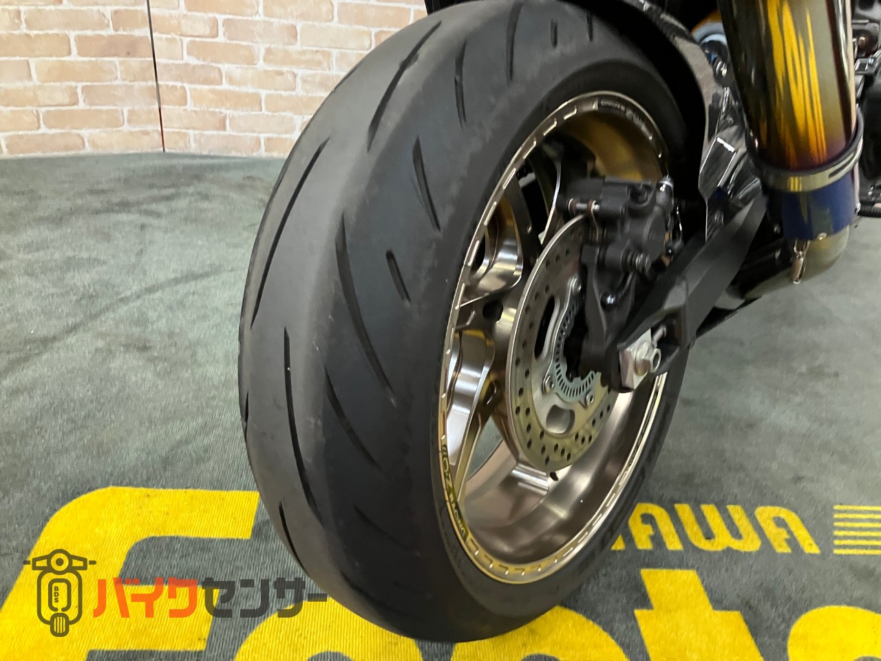 Z900RSカフェ OZホイール マーヴェリックサイレンサー OVERサブフレーム アンダーカウル ヨシムラスクリーン_14