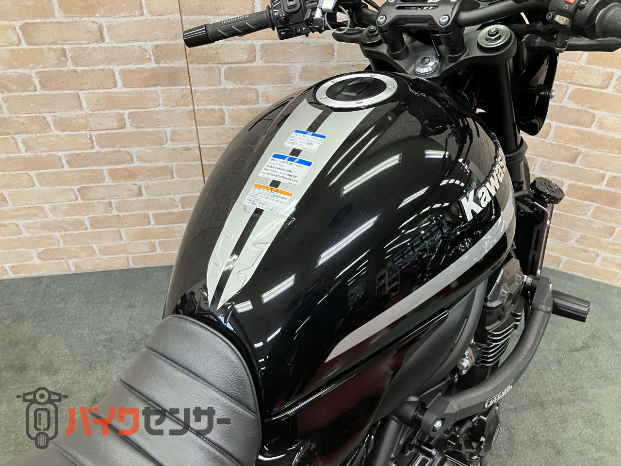 Z900RSカフェ OZホイール マーヴェリックサイレンサー OVERサブフレーム アンダーカウル ヨシムラスクリーン_16