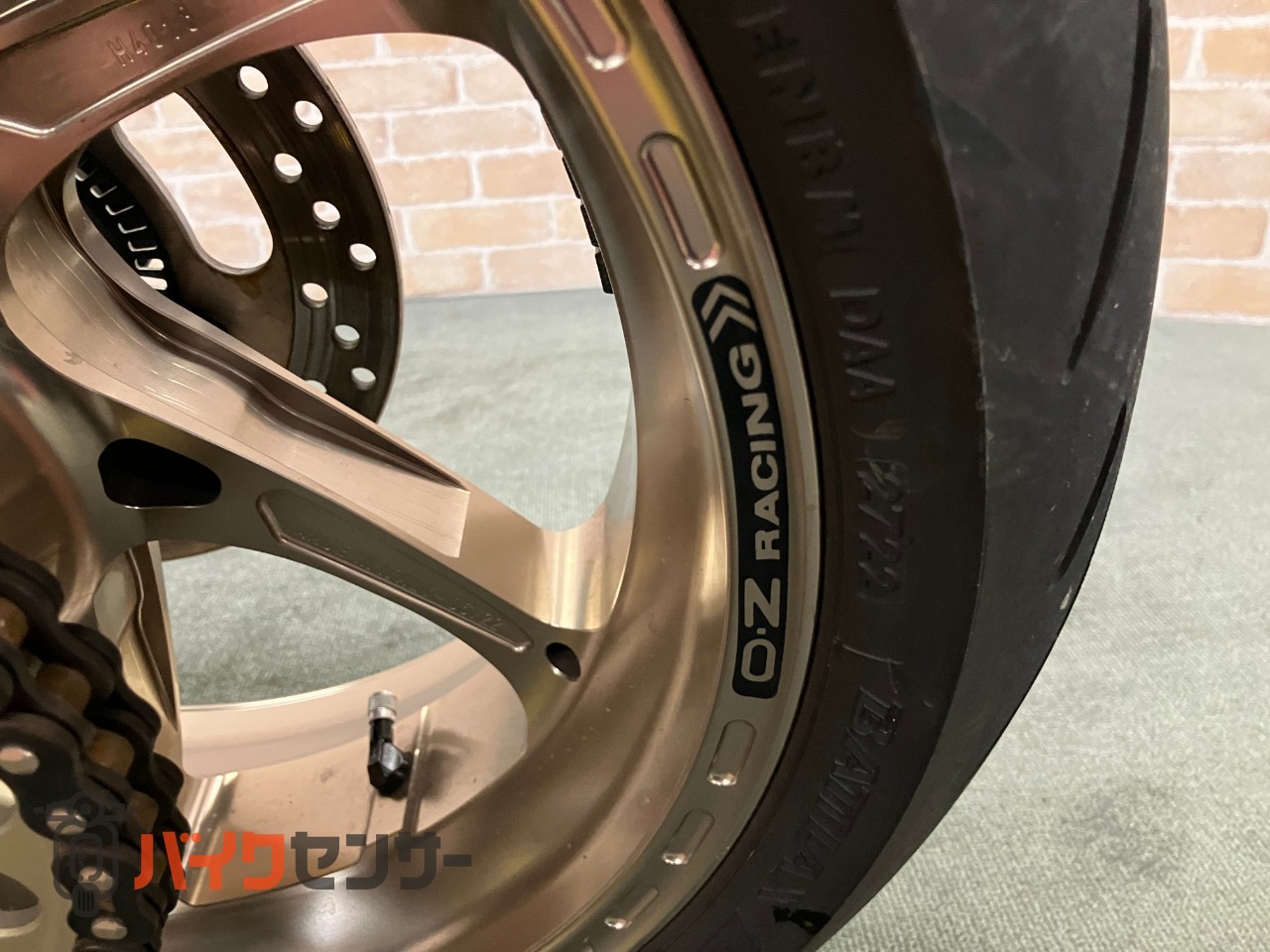 Z900RSカフェ OZホイール マーヴェリックサイレンサー OVERサブフレーム アンダーカウル ヨシムラスクリーン_34