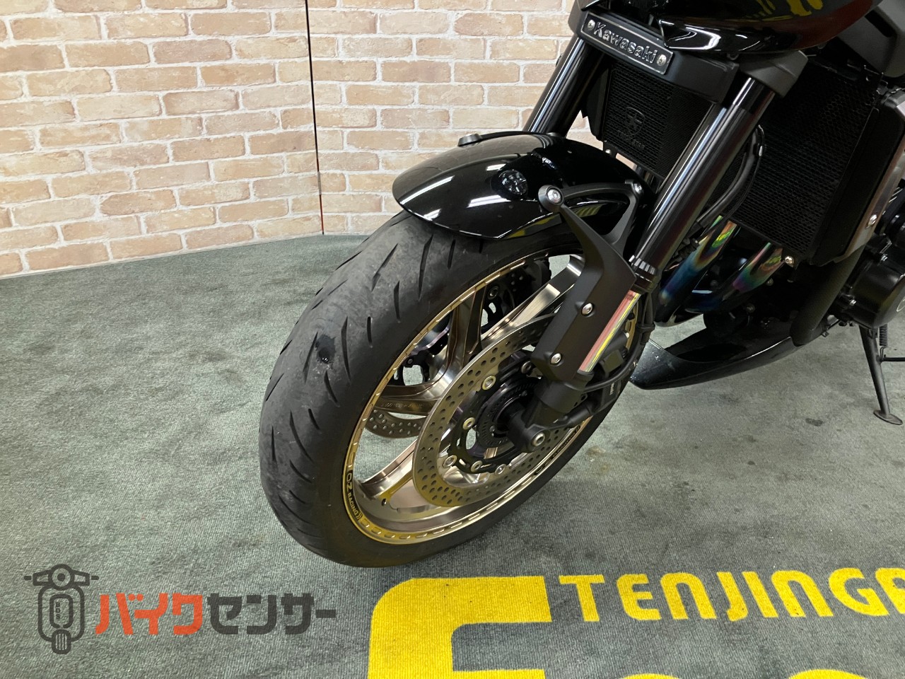 Z900RSカフェ OZホイール マーヴェリックサイレンサー OVERサブフレーム アンダーカウル ヨシムラスクリーン_37