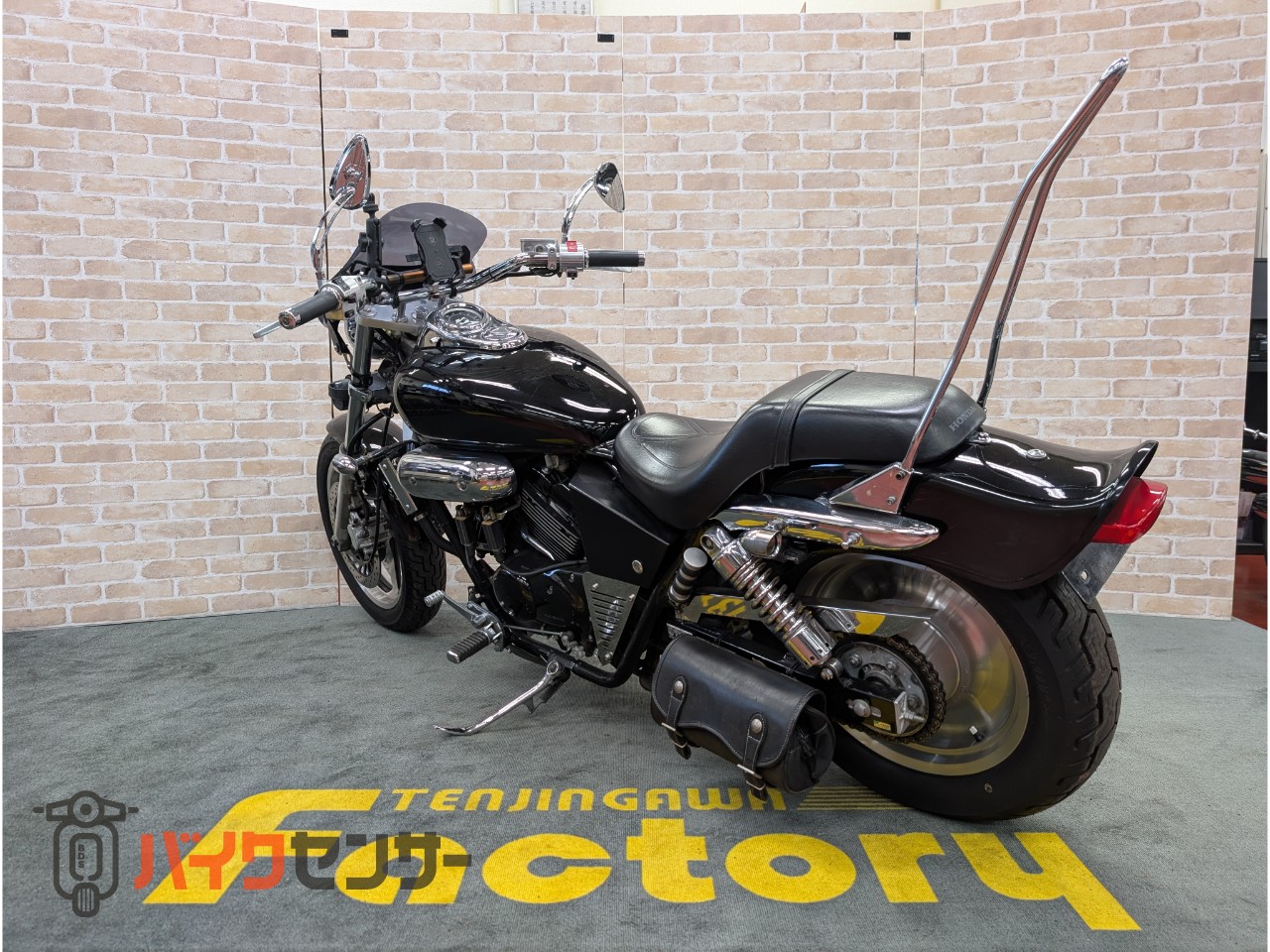 マグナ250 シーシーバー　カスタムテール　スクリーン　LEDヘッドライト_5