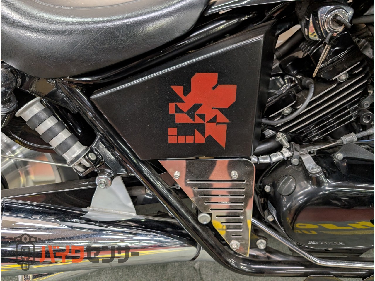 マグナ250 シーシーバー　カスタムテール　スクリーン　LEDヘッドライト_12