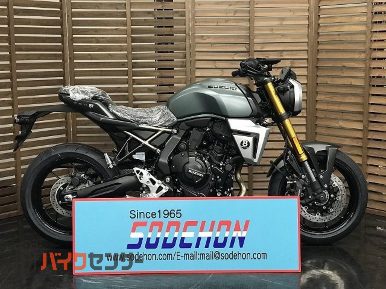 スズキ GSX‑8T 2026年モデル マットスティールグリーンメタリック